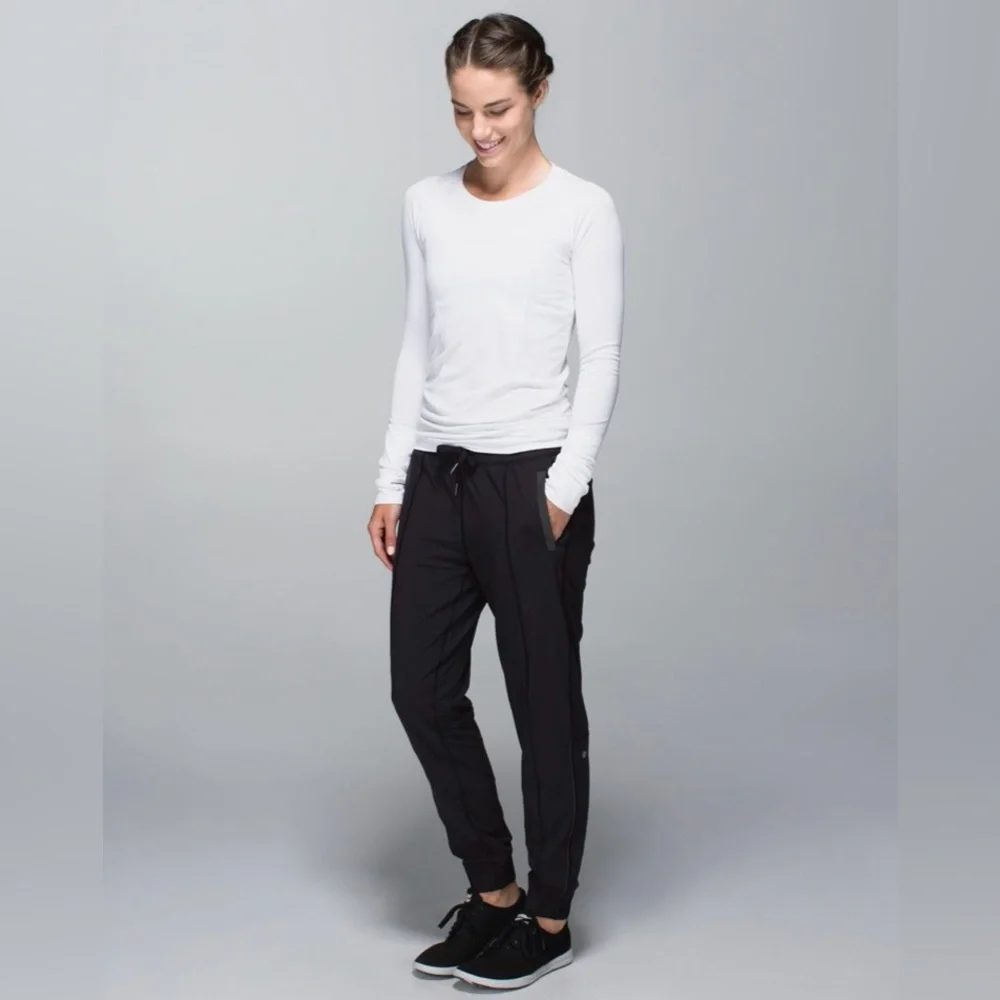 Lululemon‎ | Track To Reality Pant II | Black | Lined | Women’s Size 6
